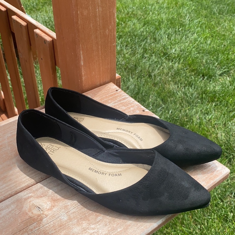 Flats - Picture 3 of 6